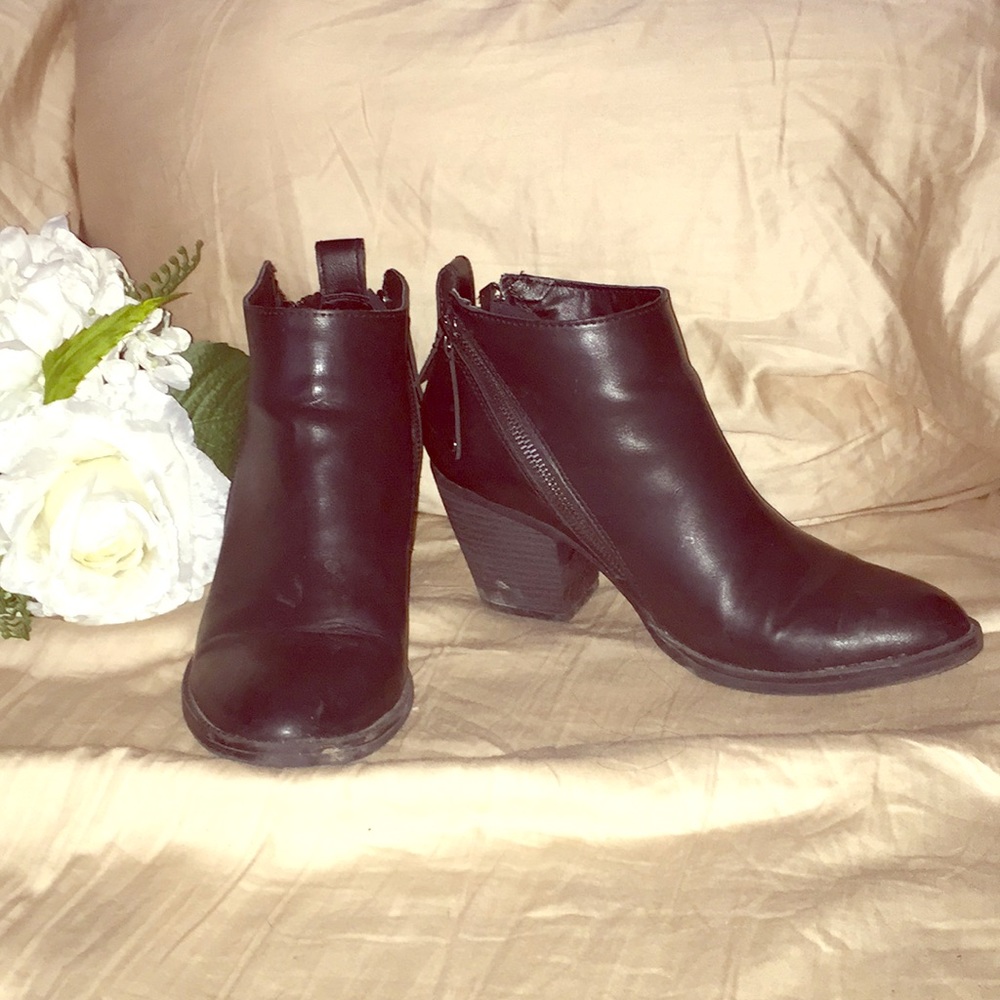 Black ankle booties